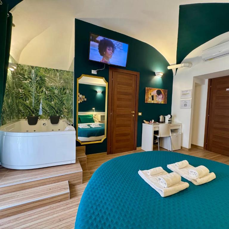CANTU' SUITE - King Room with Spa Bath - 11