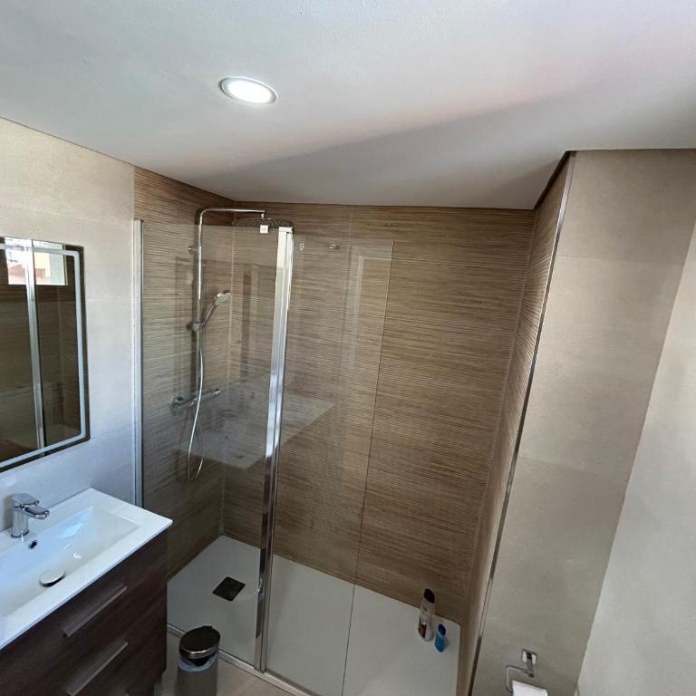 Coverlin Marbella - Apartamento de 2 dormitorios con balcón y terraza - 18