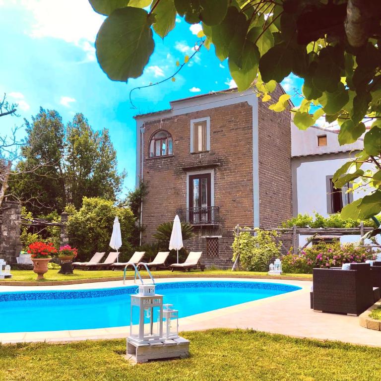 La Dimora 1 Relax in a lovely garden - Two-Bedroom House - 4