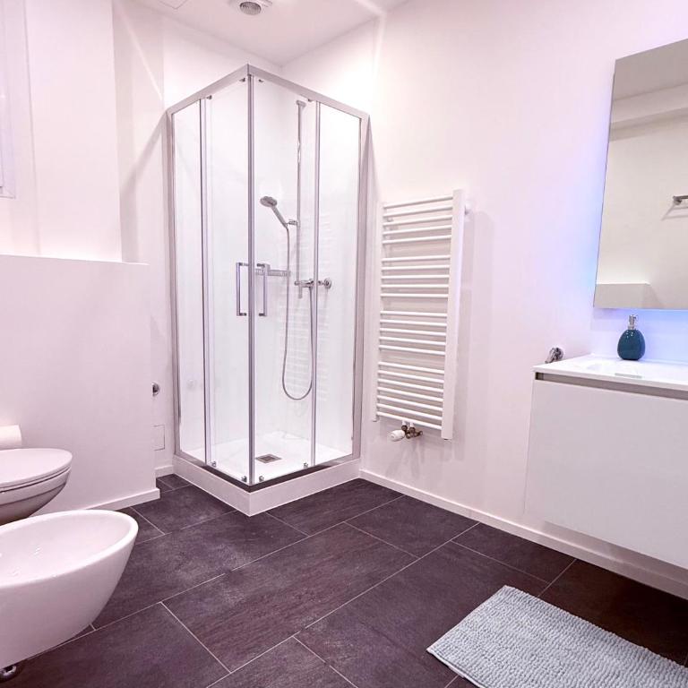 Elite Apartment - Two-Bedroom Apartment with Garden View - 38