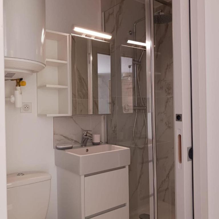 Très beau T2 4 personnes 200 m plage de la Favière - Two-Bedroom Apartment - 4