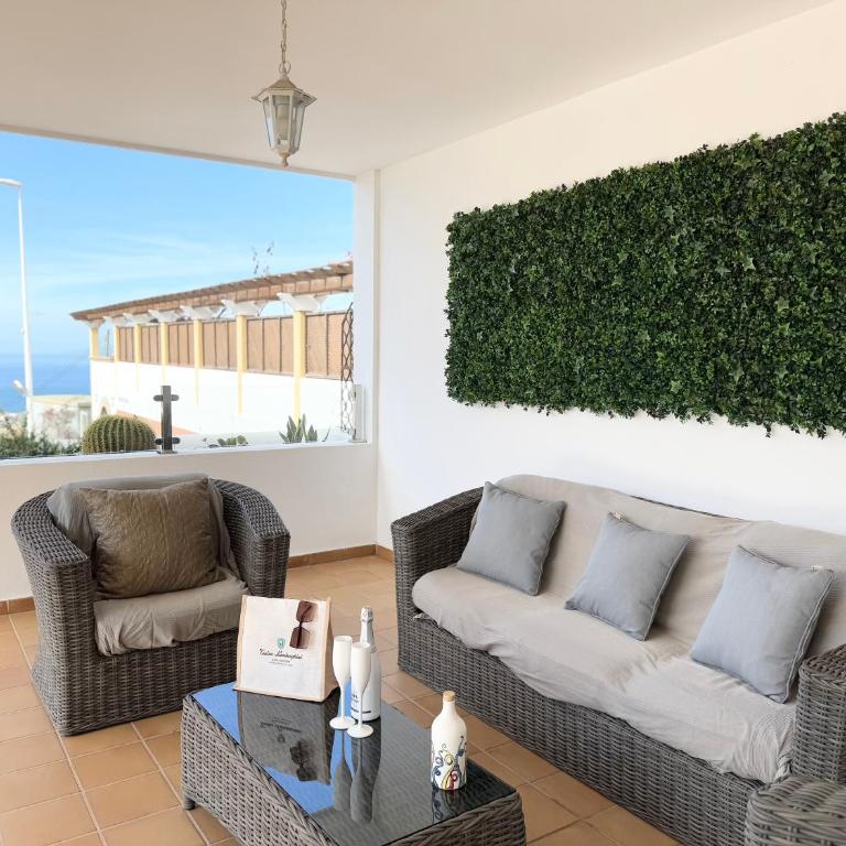 Villa Amorio a spacious modern getaway with a private heated pool & Sea Views - Villa - 27