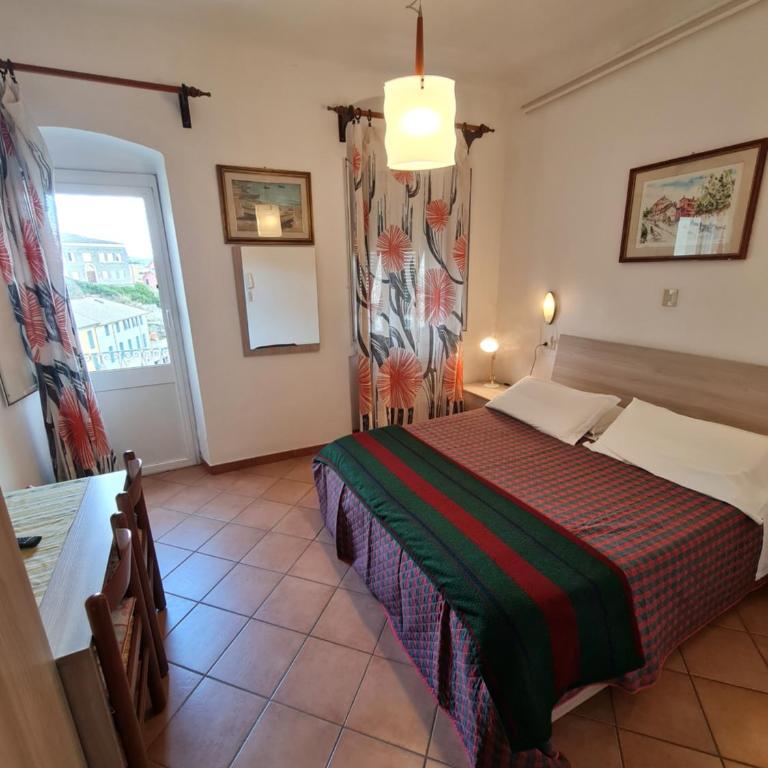 Albergo Genio - Camera Matrimoniale con Vista Mare - 7