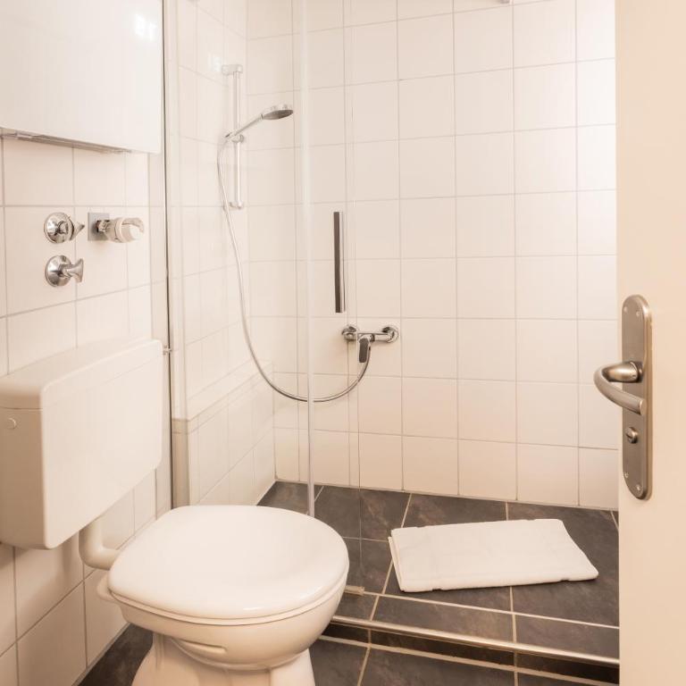 FeWo-Bergromantik mit Sauna, Pool und kostenlosen Sommerbergbahntickets - Apartment mit 1 Schlafzimmer - 9