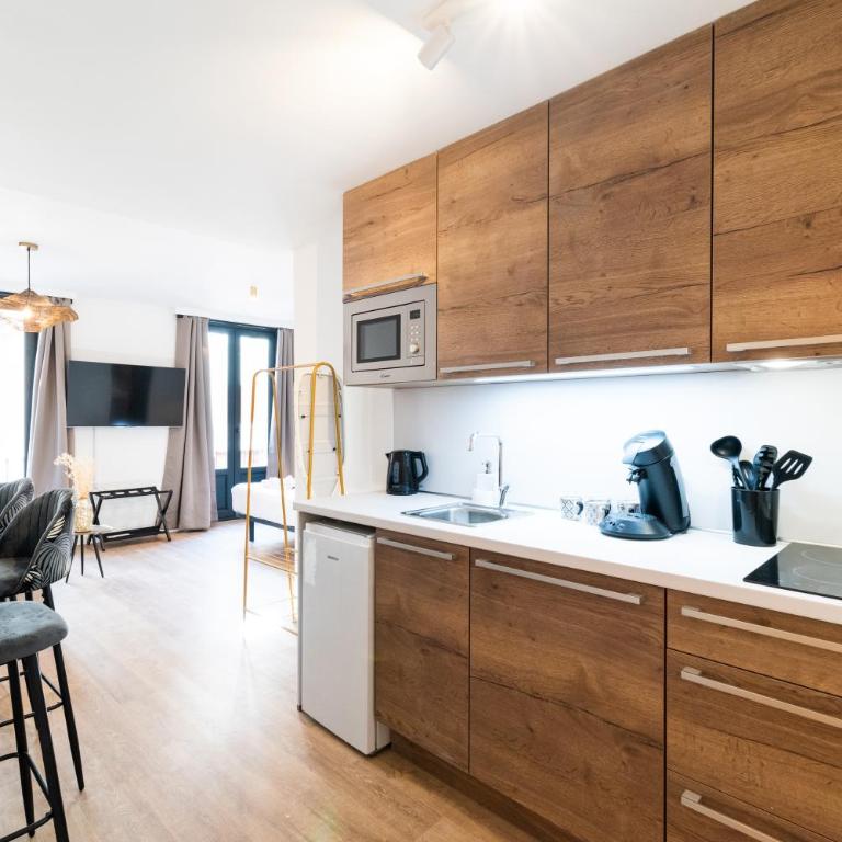 Bibrambla Suites Granada - Studio with Sofa Bed - 3