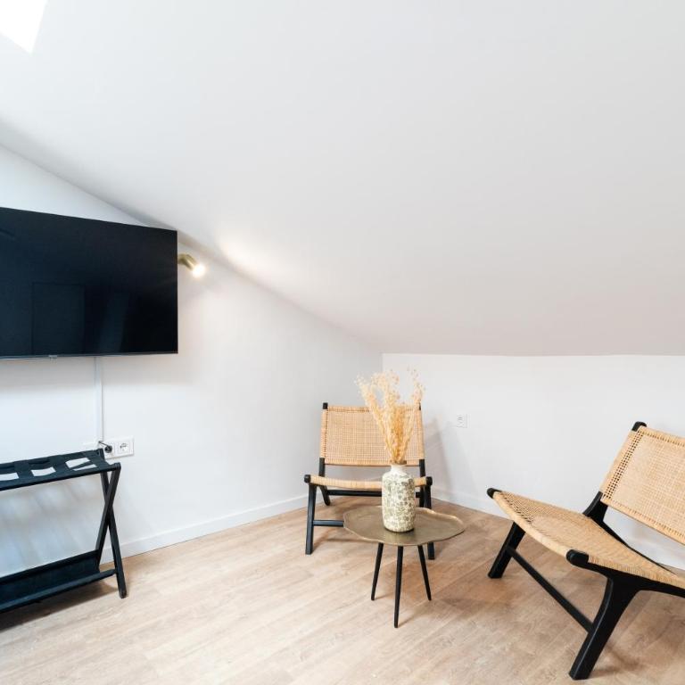 Bibrambla Suites Granada - Studio with Sofa Bed - 12