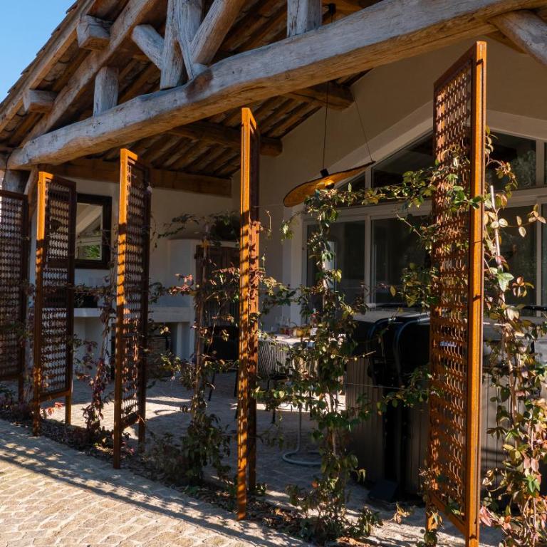Secret d'Uzès - Place aux Herbes - Piscine chauffée et Jacuzzi - Appartement 2 Chambres avec Terrasse - 11