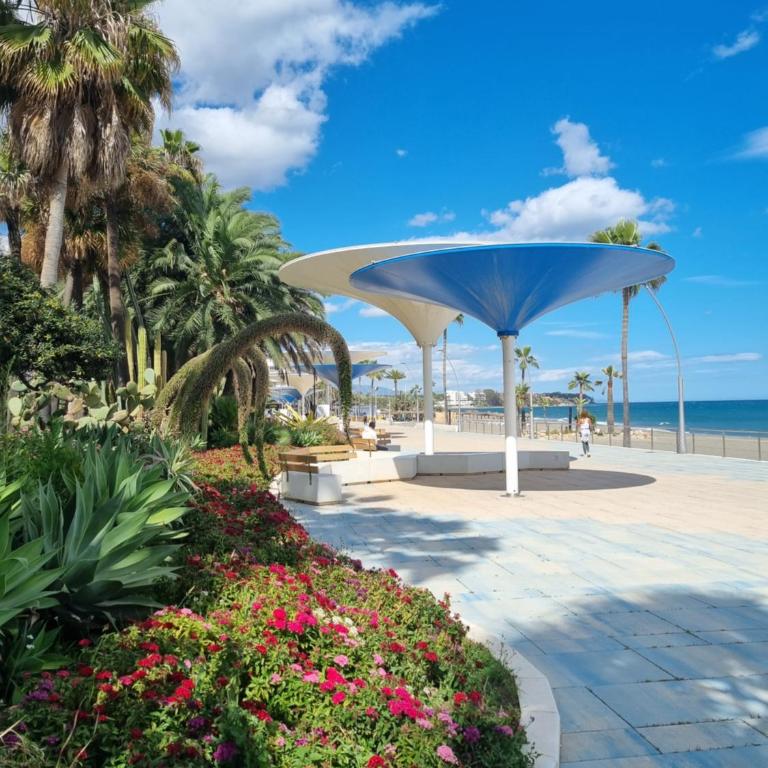Sea View Penthouse Apartment with Hot Tub - Casa Bella Vista, Buenas Noches , Estepona - Three-Bedroom Apartment - 43