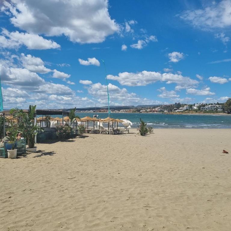 Sea View Penthouse Apartment with Hot Tub - Casa Bella Vista, Buenas Noches , Estepona - Three-Bedroom Apartment - 45