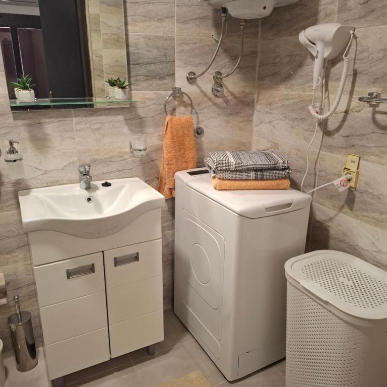 Apartman Sara - One-Bedroom Apartment - 10