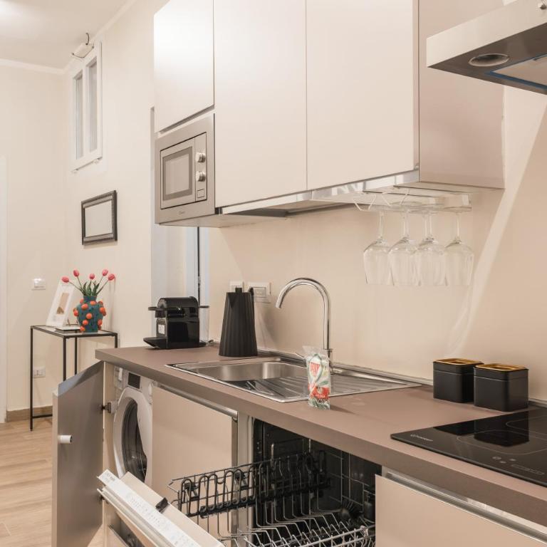 C3 Top Class Apartment, 2 camere da letto, 2 bagni, giardino distante 15 minuti a piedi da Fontana di Trevi - Appartamento con 2 Camere da Letto - 14