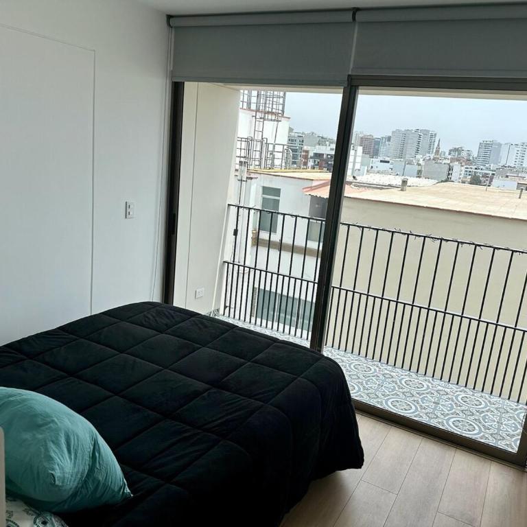 No available - One-Bedroom Apartment with Balcony and City View - 4