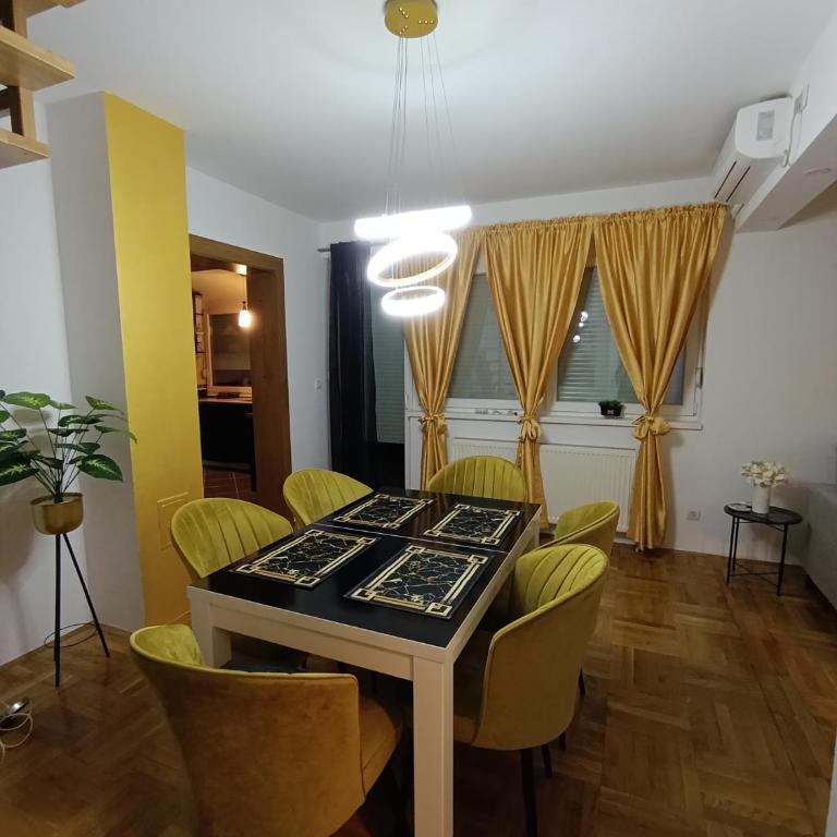 Apartman Gold&Black Banja Luka - Deluks Apartman sa 2 Spavaće Sobe i Balkonom - 2