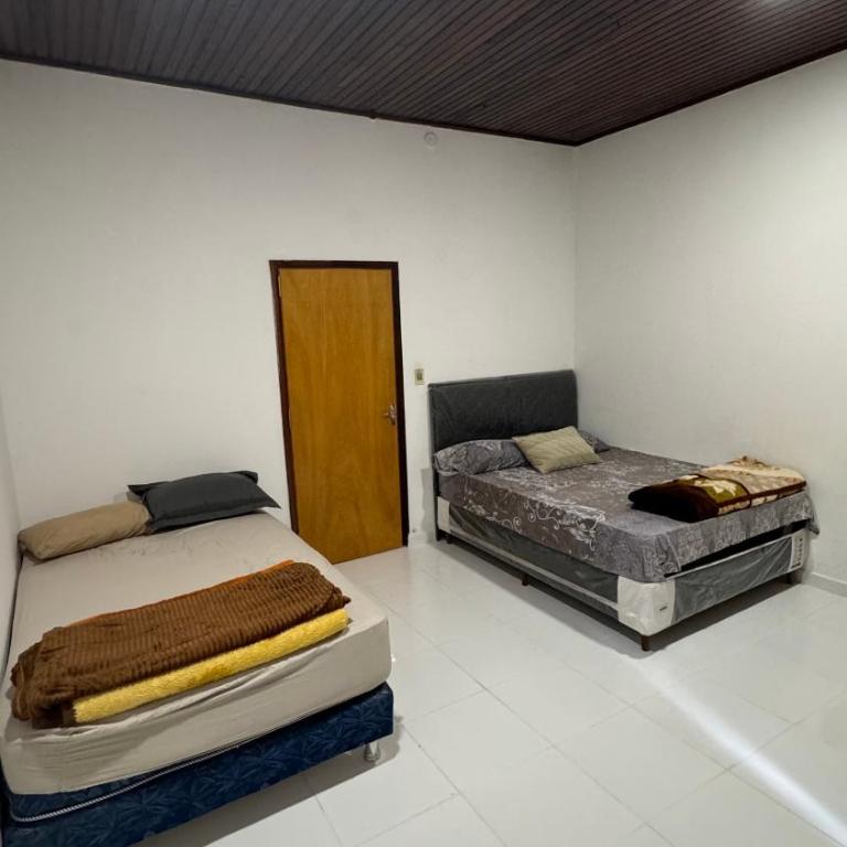 Alquilo casa por Día, Cerca de la costanera de encarnacion - One-Bedroom House - 1