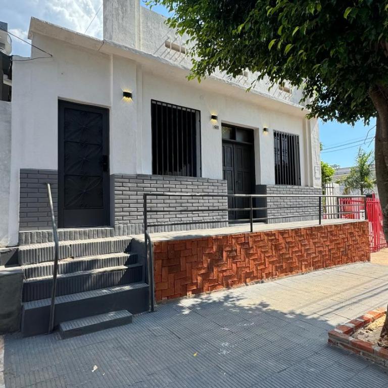Alquilo casa por Día, Cerca de la costanera de encarnacion - One-Bedroom House - 2