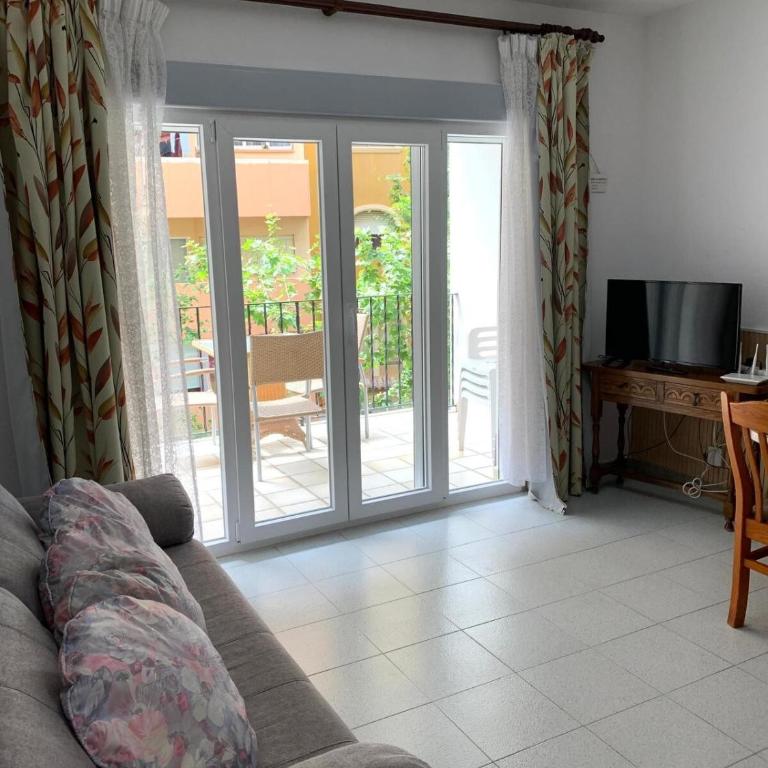 Enissa - con Piscina y 3 mins de la playa andando - Apartamento de 2 dormitorios - 4
