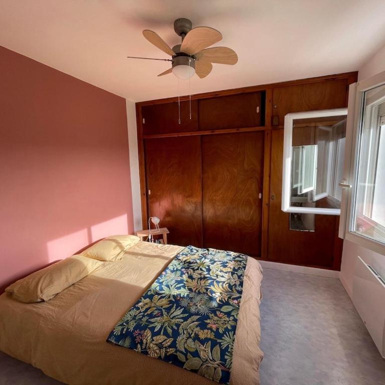 Maison calme à un 15min à pied de la plage - Three-Bedroom House - 6