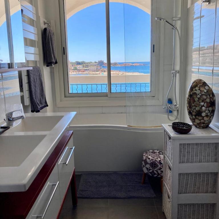 Villa Les Algues, les pieds dans l'eau sur la plage de Rènecros - Villa - Vue sur Mer - 17
