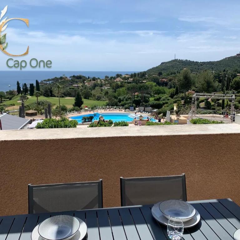 Cap One, au cœur de Cap Esterel VUE MER & PISCINES - Accès piscines et parking couvert inclus - Appartement 1 Chambre - 3
