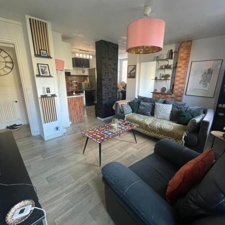 Bel appartement spacieux ,convivial de 3 chambres avec parking privé sécure - Apartment mit 3 Schlafzimmern - 1