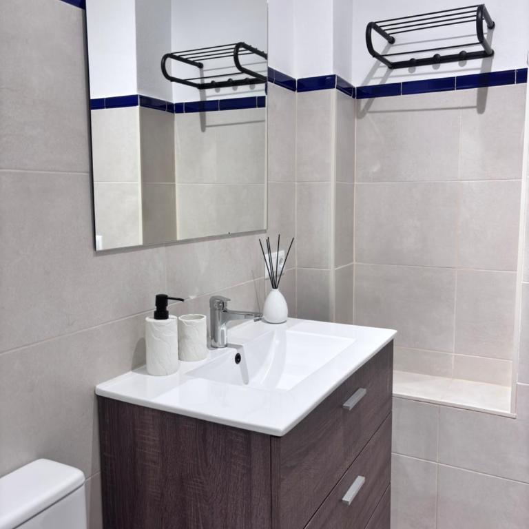Shanti’s Andalusian Rooms - Habitación Doble con baño privado - 5
