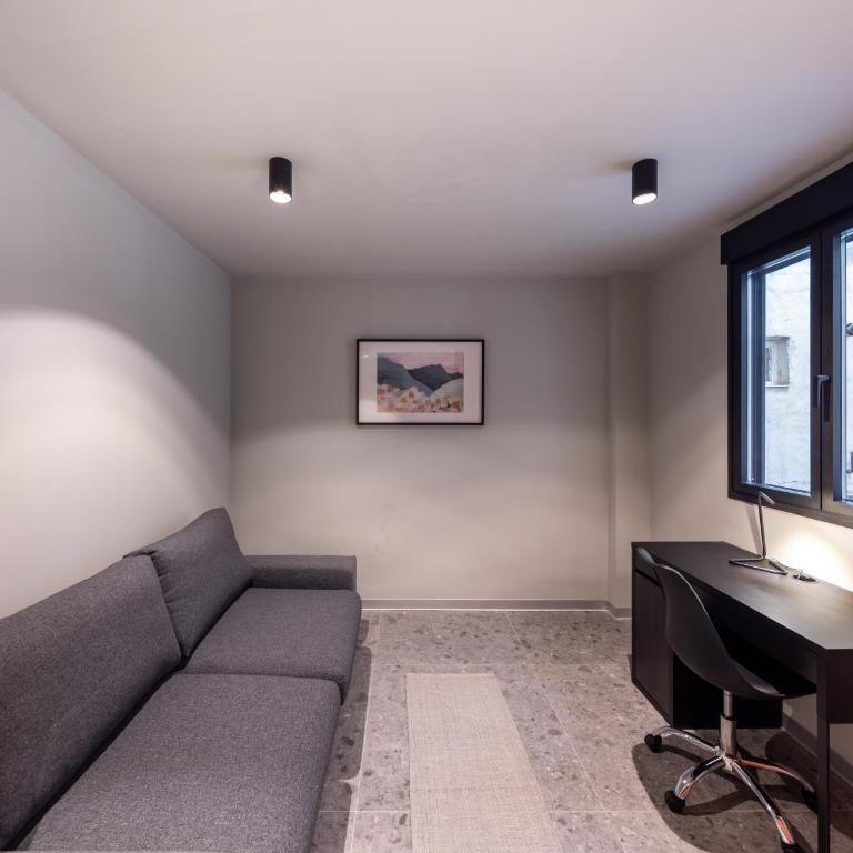 Modern design apartment in Murcia - Three-Bedroom Apartment with Balcony - 12
