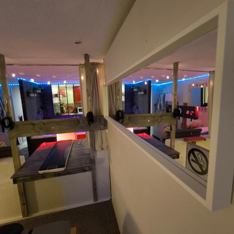 Love-room Discret 40 m2 Bormes les mimosas village avec Terrasse - Apartamento de 1 dormitorio con balcón y vistas al mar - 22