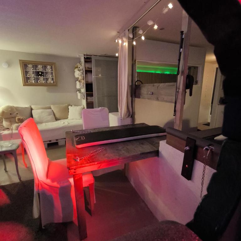 Love-room Discret 40 m2 Bormes les mimosas village avec Terrasse - Apartamento de 1 dormitorio con balcón y vistas al mar - 23