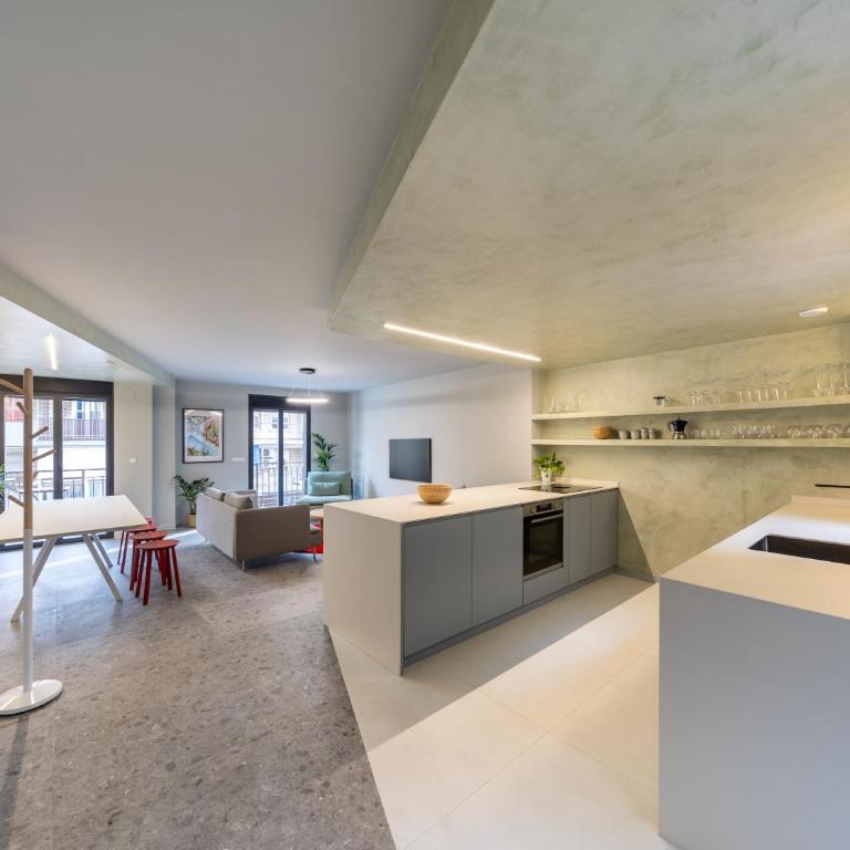 Modern design apartment in Murcia - Three-Bedroom Apartment with Balcony - 1