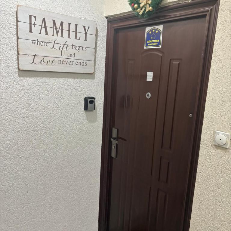 Family Apartment - One-Bedroom Apartment - 32