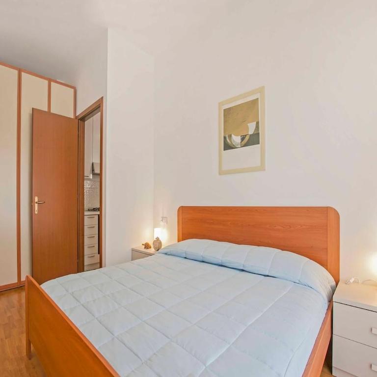 Central quiet flat Free Parking - One-Bedroom Apartment - 8