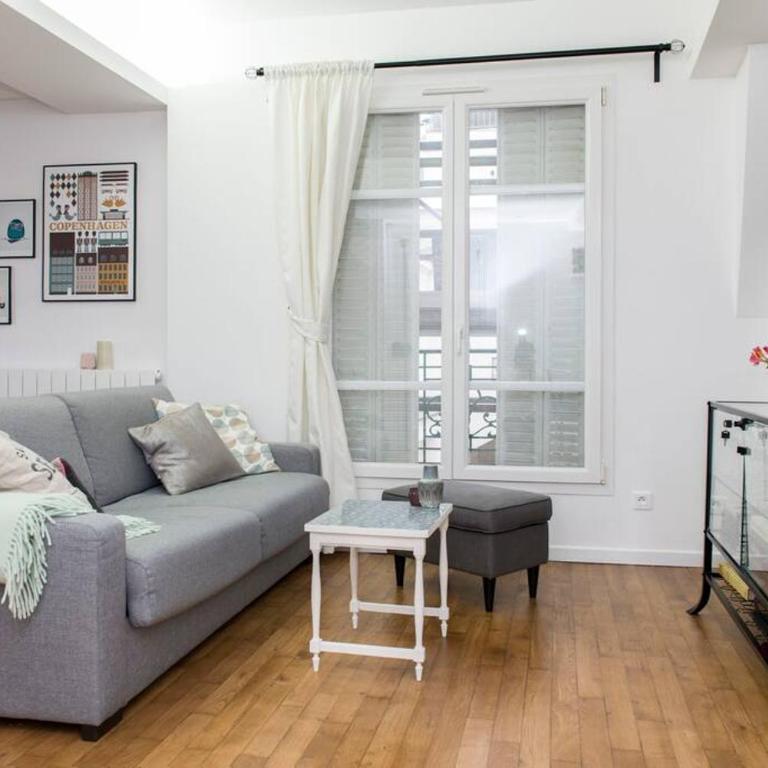 Beautiful Apt in Heart of Paris 2nd - One-Bedroom Apartment - 13