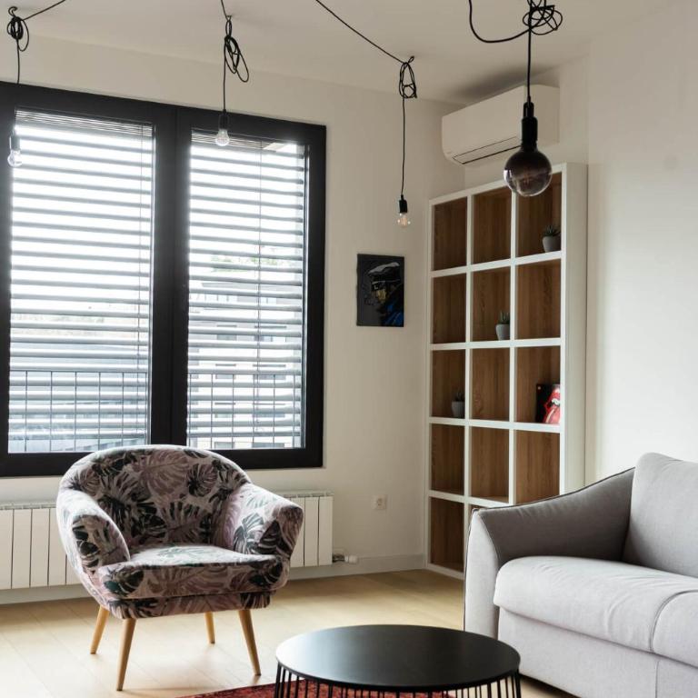 HostGost Selected Suites - K District - One-Bedroom Apartment - 2