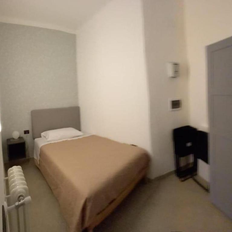 Edhome - Two-Bedroom Apartment - 5