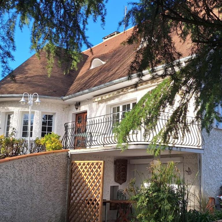 La Tourelle, demeure de charme, piscine, billard, grand jardin - Villa Supérieure - 27