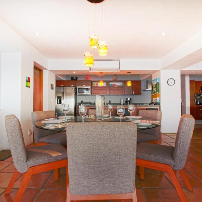 Modern Beachfront - Casa Caballito del Mar - Apartamento de 2 dormitorios - 25