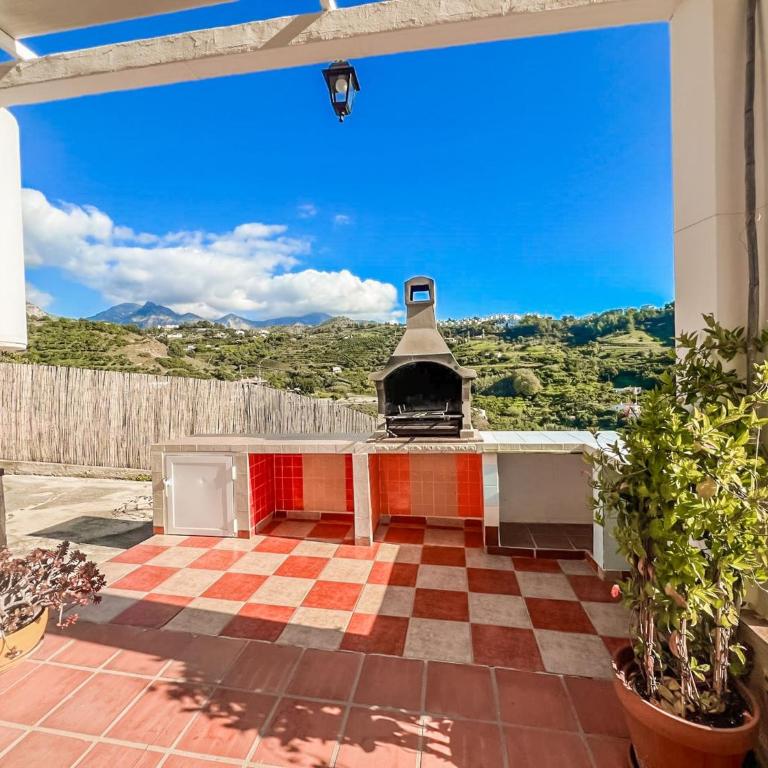Stunning Private Villa with Sea Views, Pool, and Sun-Drenched Terrace - Villa - 5
