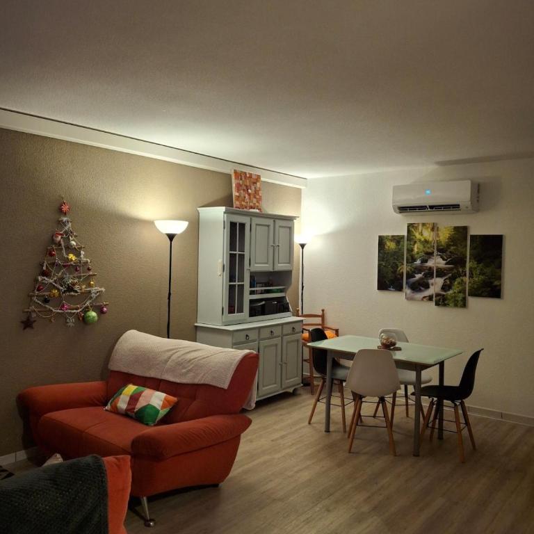 Appart 3 pieces cosy avec parking proche centre ville - Appartement 2 Chambres - 5
