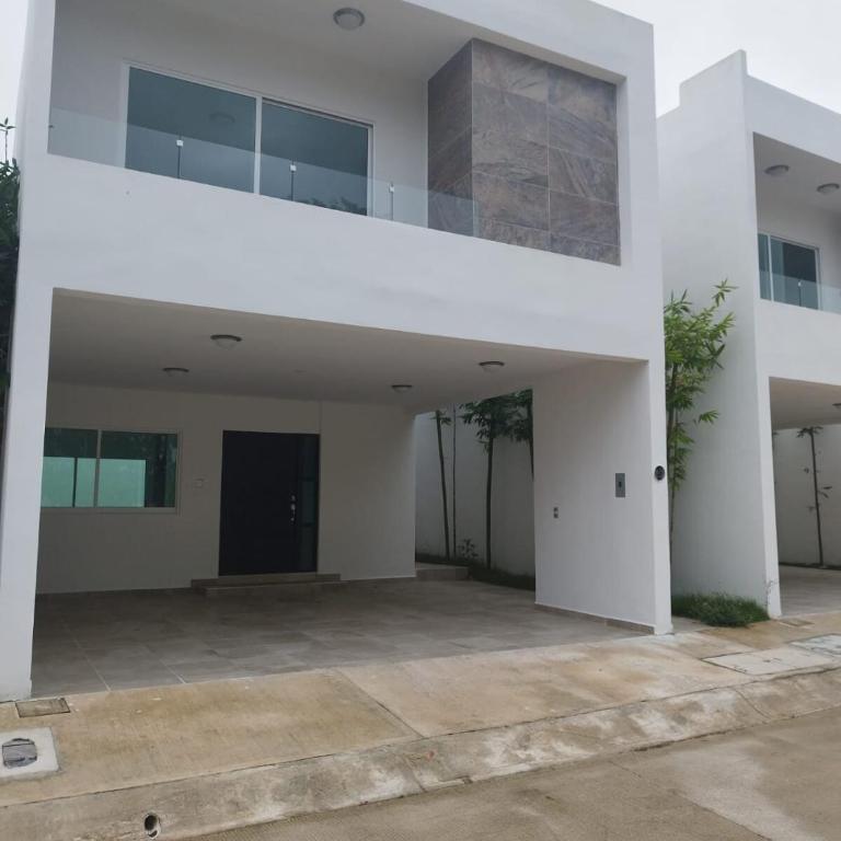 Beautiful Holiday Home - Three-Bedroom House - 19