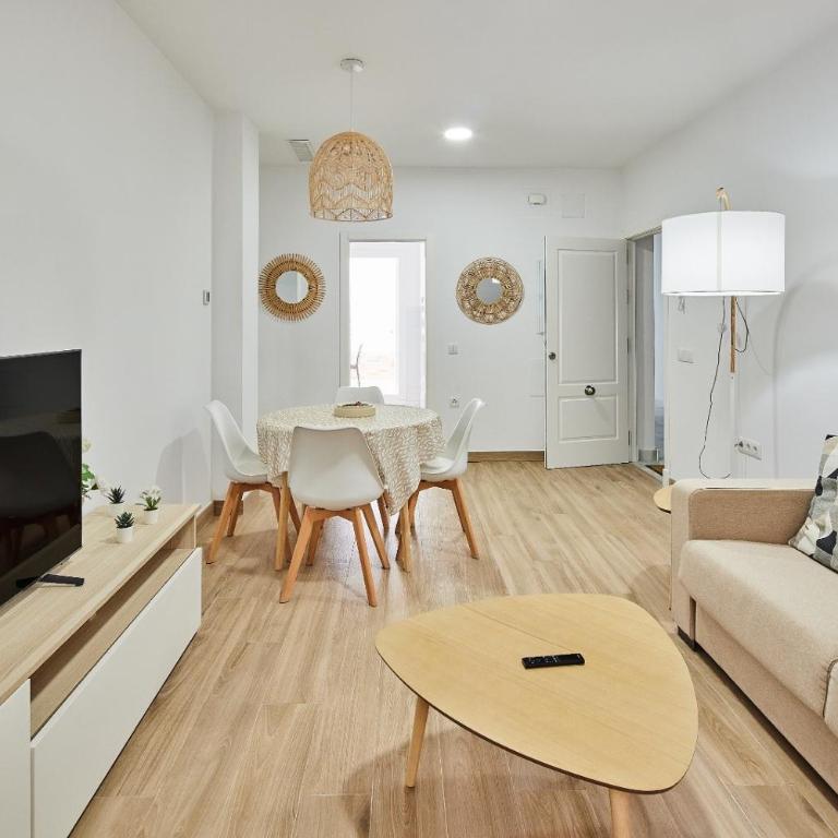 Cádiz, ciudad y playa - Apartamento de 2 dormitorios - 2