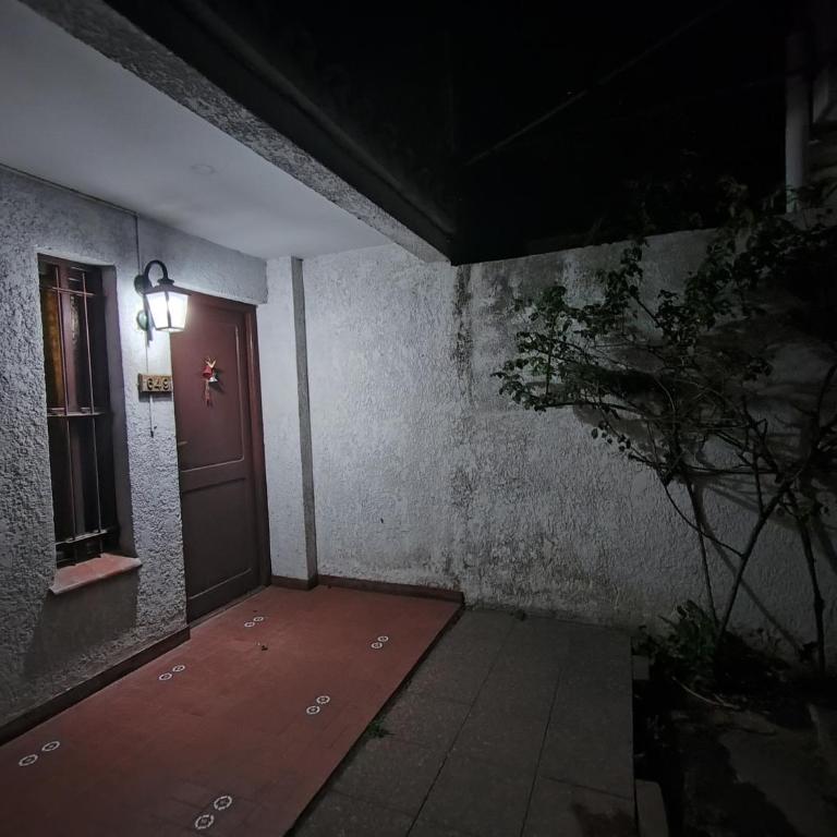 Casa céntrica, a 1 cuadra de la terminal de omnibus - Casa de 2 dormitorios - 37