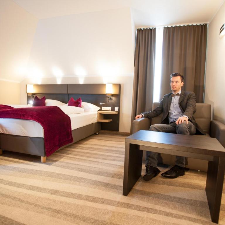 Amalienburg - Boutique & Boarding Hotel - Deluxe Zimmer - 10