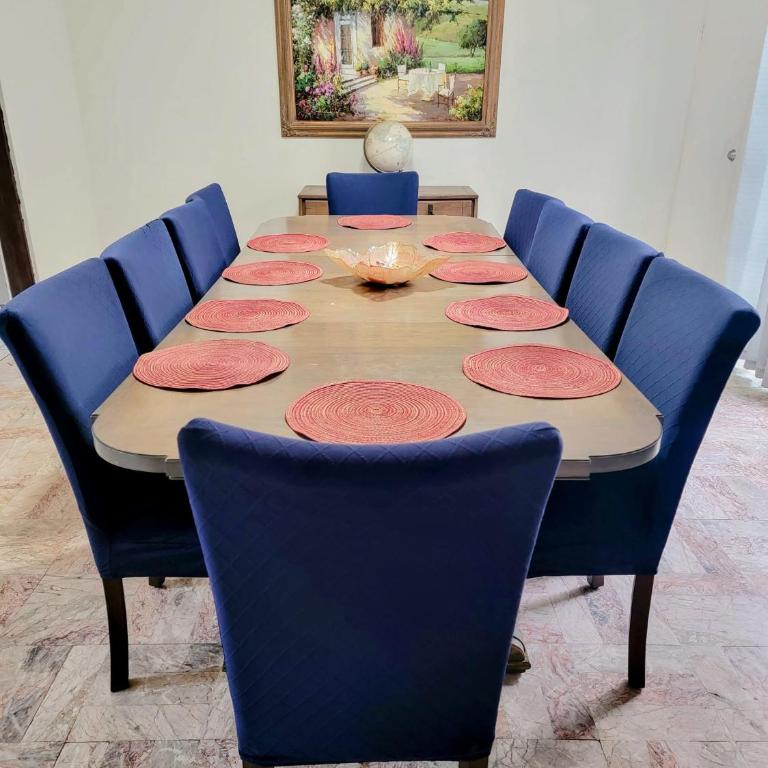 Tu Casa de Familia - Four-Bedroom House - 14