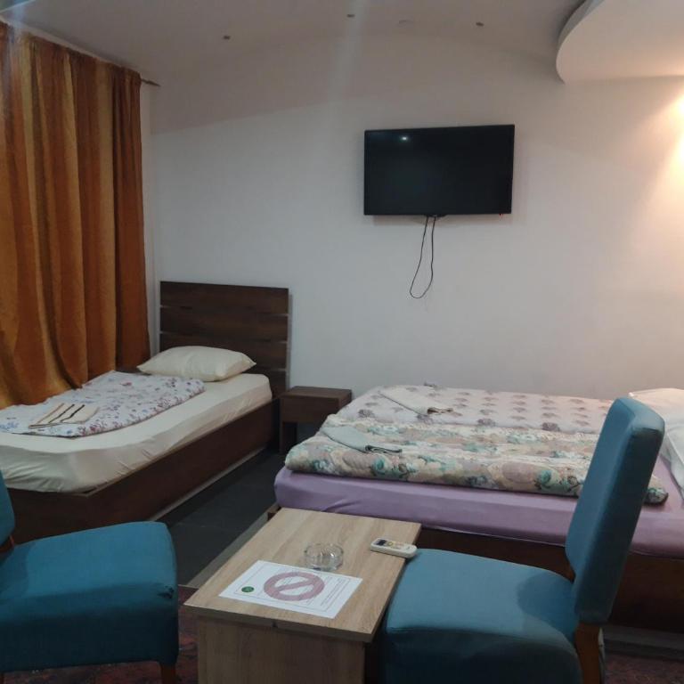 Hotel Irish - Quadruple Room - 1