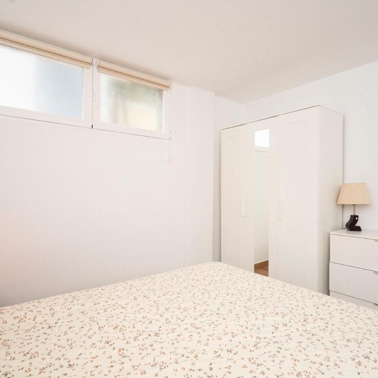 Alquibla relax y armonía con piscina junto a restaurantes y supermercados - One-Bedroom Deluxe Apartment - 11