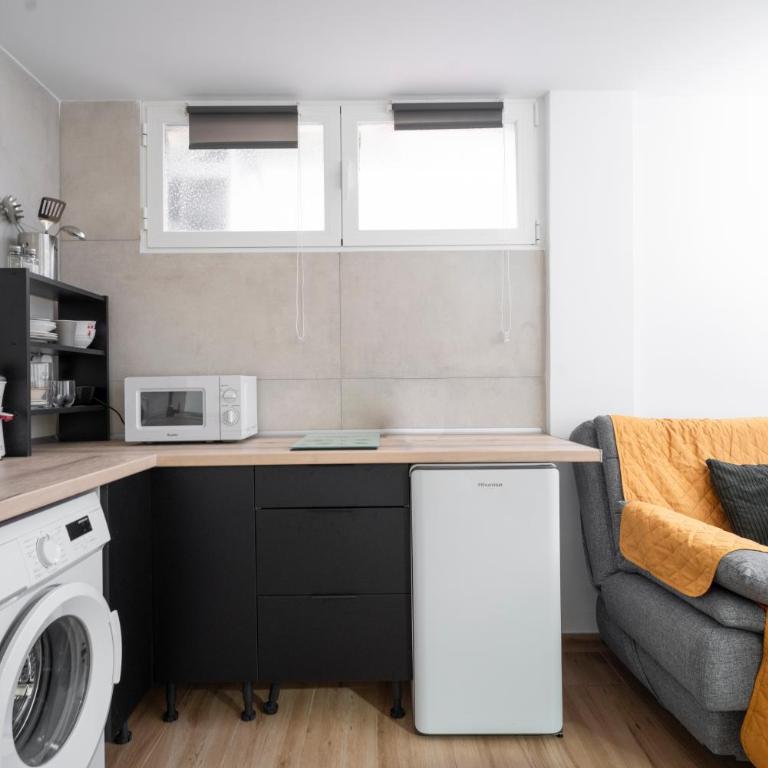 Alquibla relax y armonía con piscina junto a restaurantes y supermercados - One-Bedroom Deluxe Apartment - 10