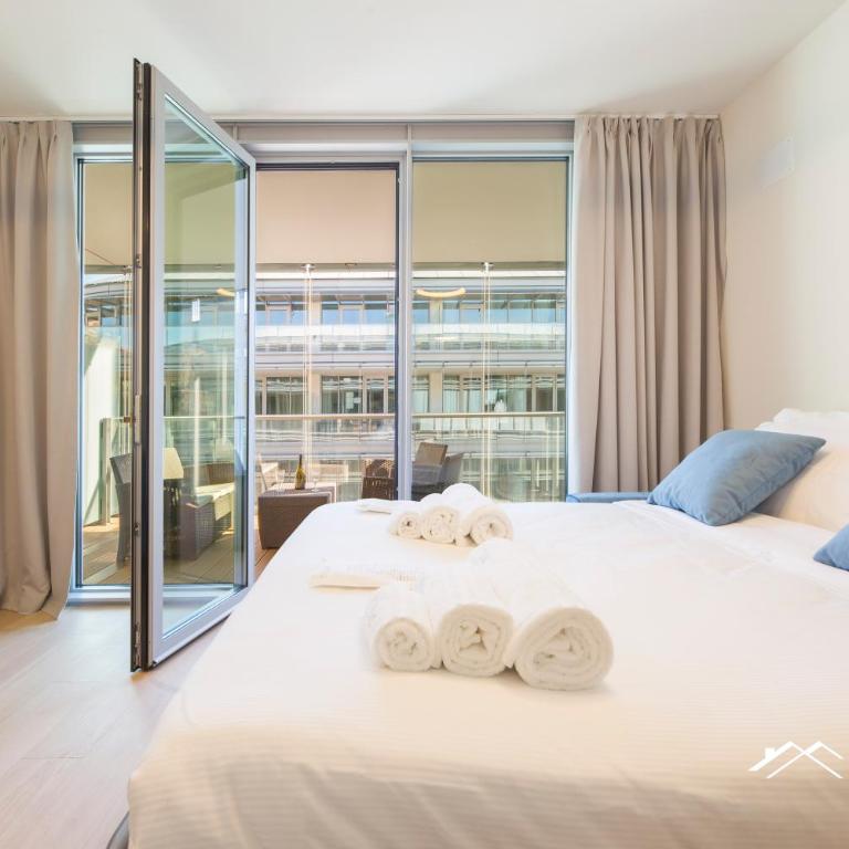 Waterfront Luxury Studio, FREE Parking, AC, NETFLIX & WIFI By Tilo Lux - Appartamento con Vista Mare - 6