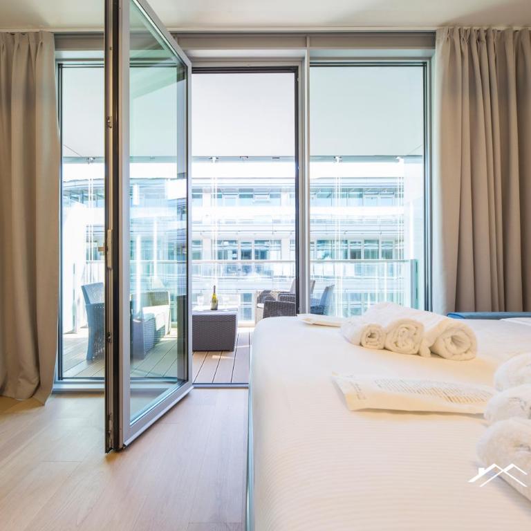 Waterfront Luxury Studio, FREE Parking, AC, NETFLIX & WIFI By Tilo Lux - Appartamento con Vista Mare - 8