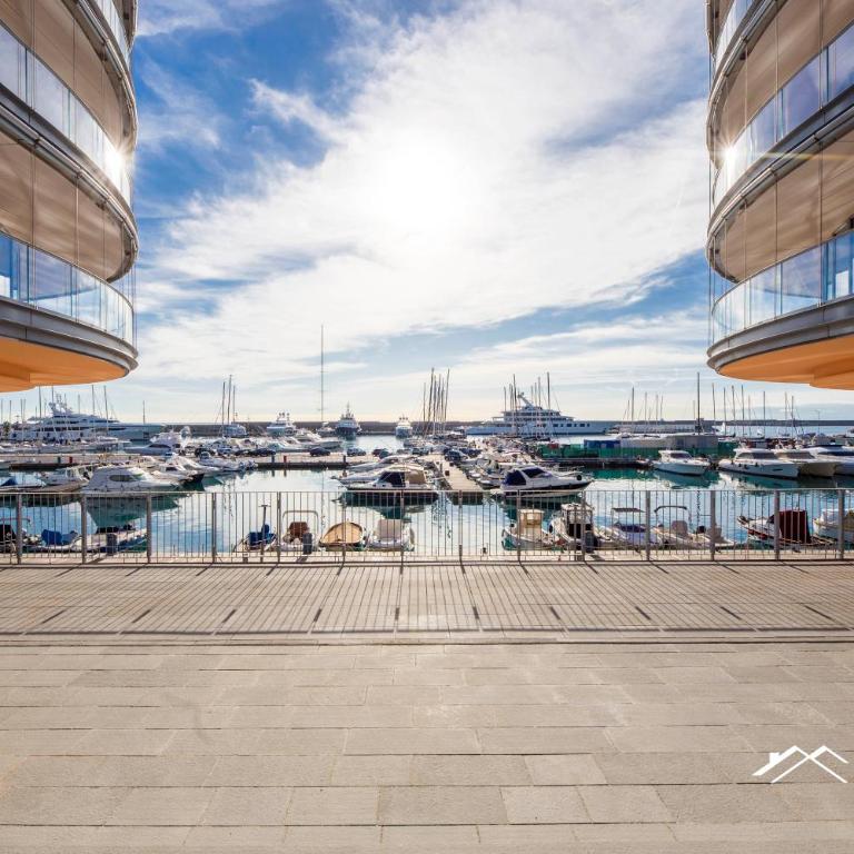 Waterfront Luxury Studio, FREE Parking, AC, NETFLIX & WIFI By Tilo Lux - Appartamento con Vista Mare - 32