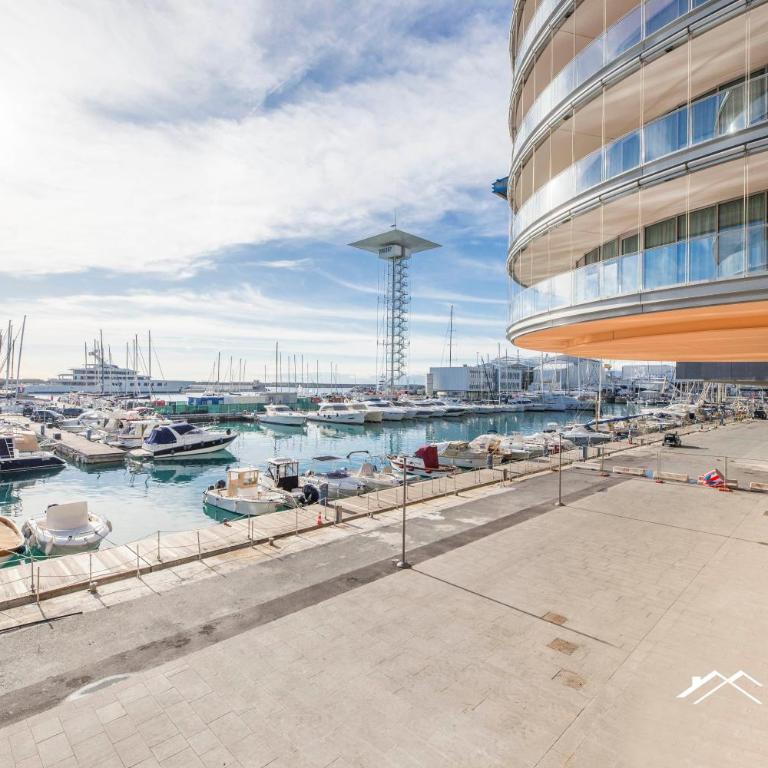Waterfront Luxury Studio, FREE Parking, AC, NETFLIX & WIFI By Tilo Lux - Appartamento con Vista Mare - 29